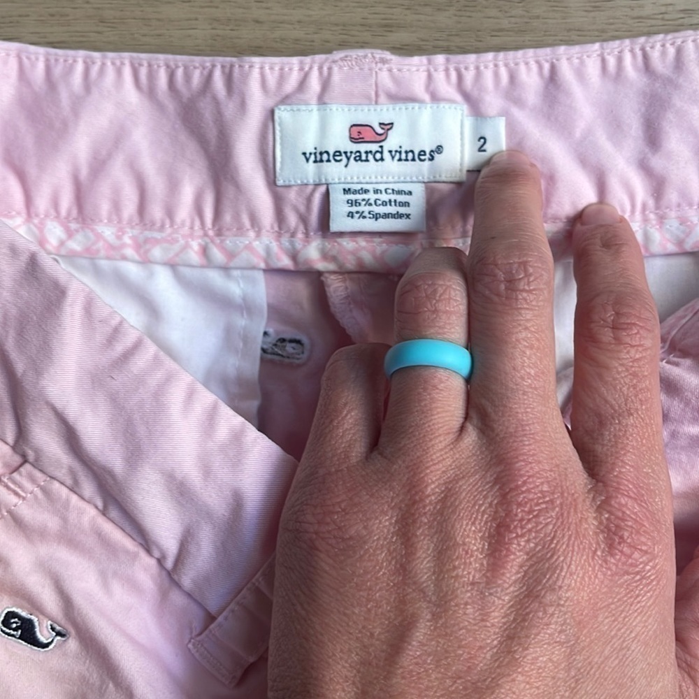 vineyard Vines pink low rise shorts. Size 2 - Picture 3 of 5